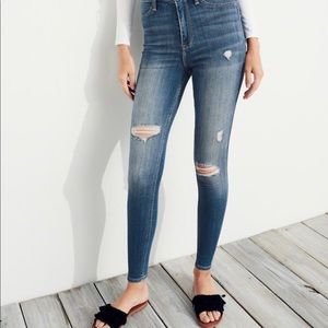 hollister high waisted ripped jeans